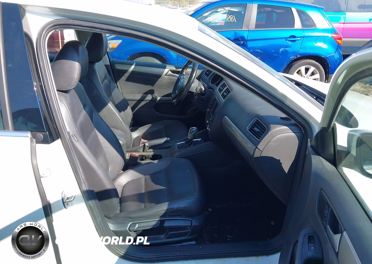 2017 Volkswagen Jetta 1.4T Se VIN:3VWDB7AJ6HM393004 - 5