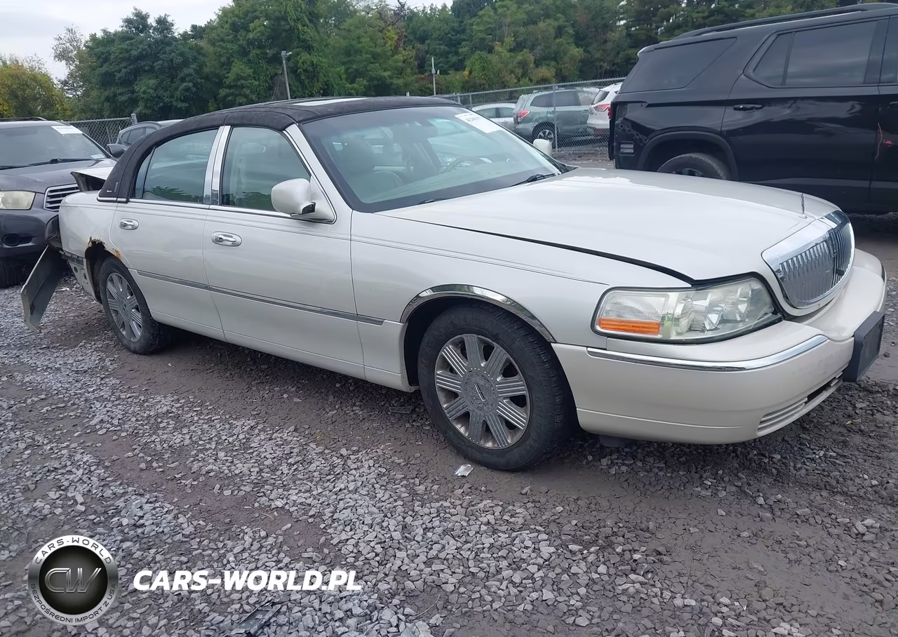 2004 Lincoln Town Car Ultimate