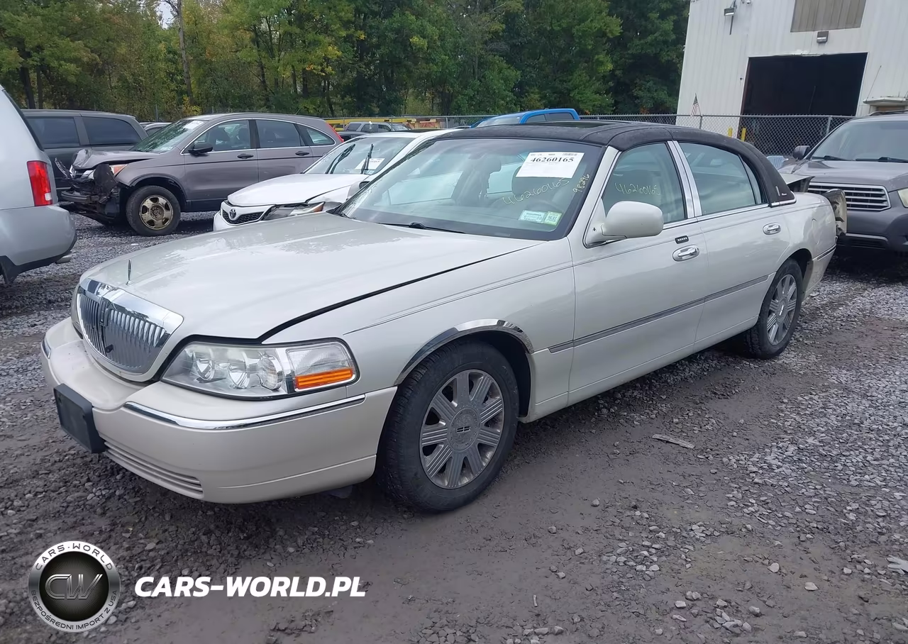2004 Lincoln Town Car Ultimate VIN:1LNHM83W04Y621120 - 2