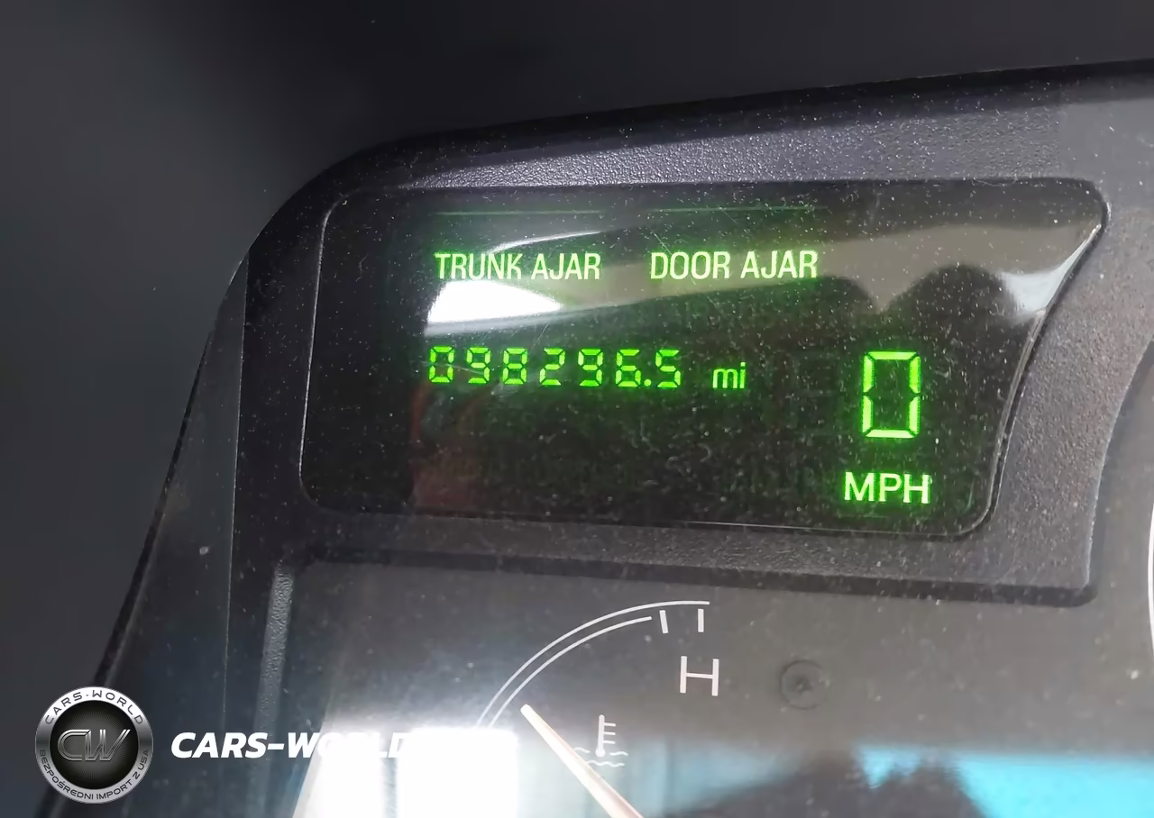 2004 Lincoln Town Car Ultimate VIN:1LNHM83W04Y621120 - 7