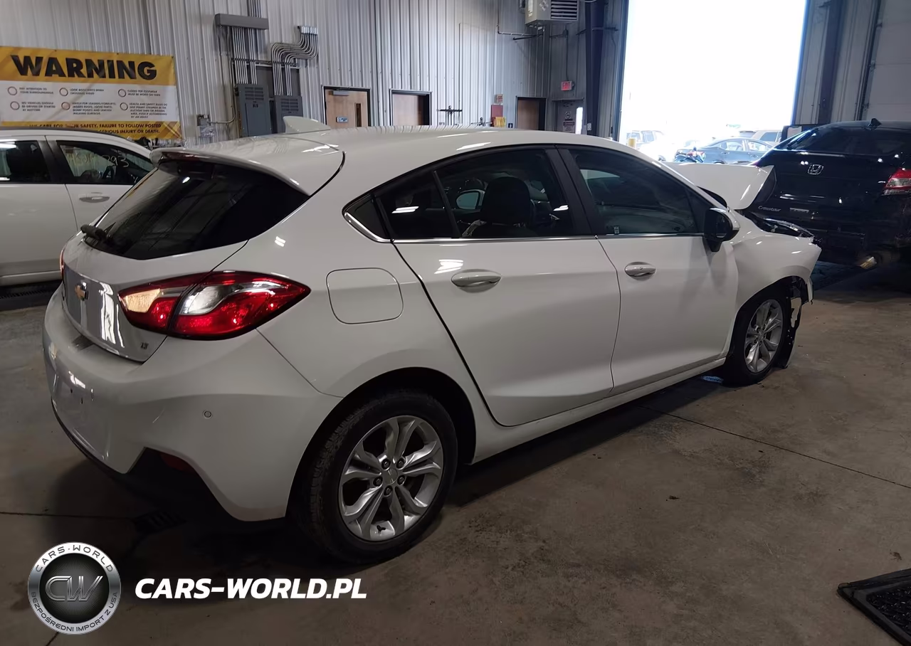 2019 Chevrolet Cruze Lt VIN:3G1BE6SM2KS550401 - 4