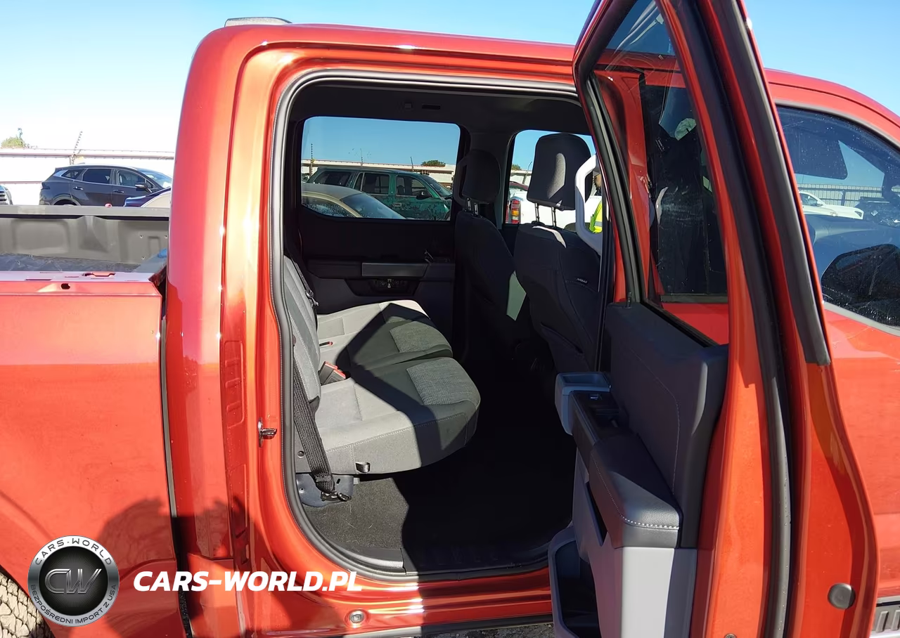 2023 Ford F-150 Xlt VIN:1FTFW1E81PKG09965 - 8