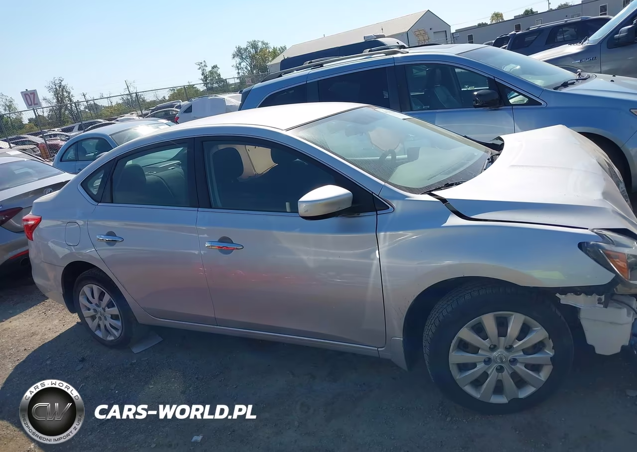 2018 Nissan Sentra S VIN:3N1AB7AP4JY303246 - 14