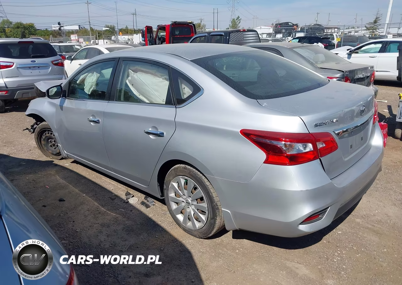 2018 Nissan Sentra S VIN:3N1AB7AP4JY303246 - 3