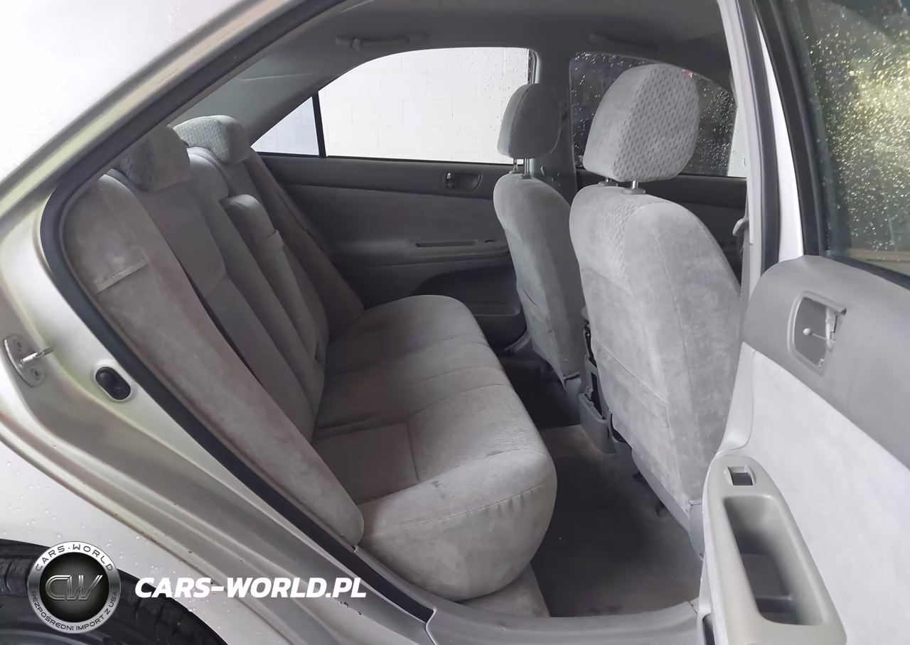 2003 Toyota Camry Le VIN:4T1BE32K03U118164 - 8
