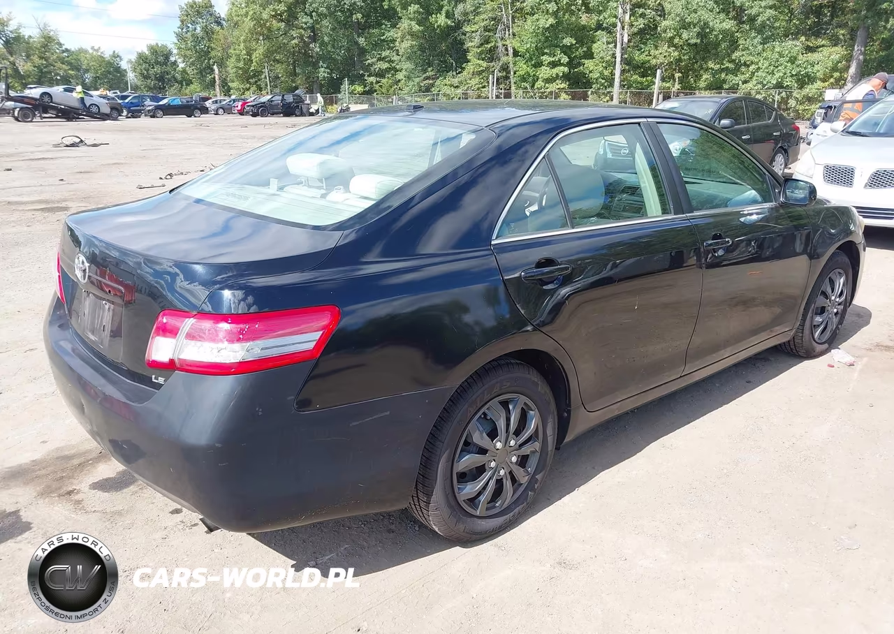 2010 Toyota Camry Le VIN:4T1BF3EK0AU092154 - 4