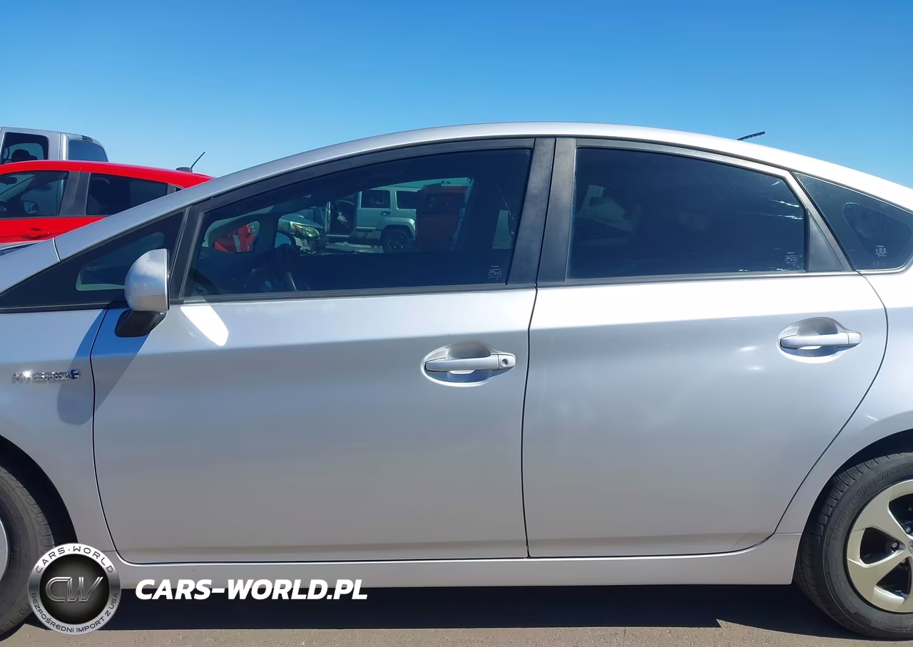 2014 Toyota Prius Two VIN:JTDKN3DUXE1804381 - 14