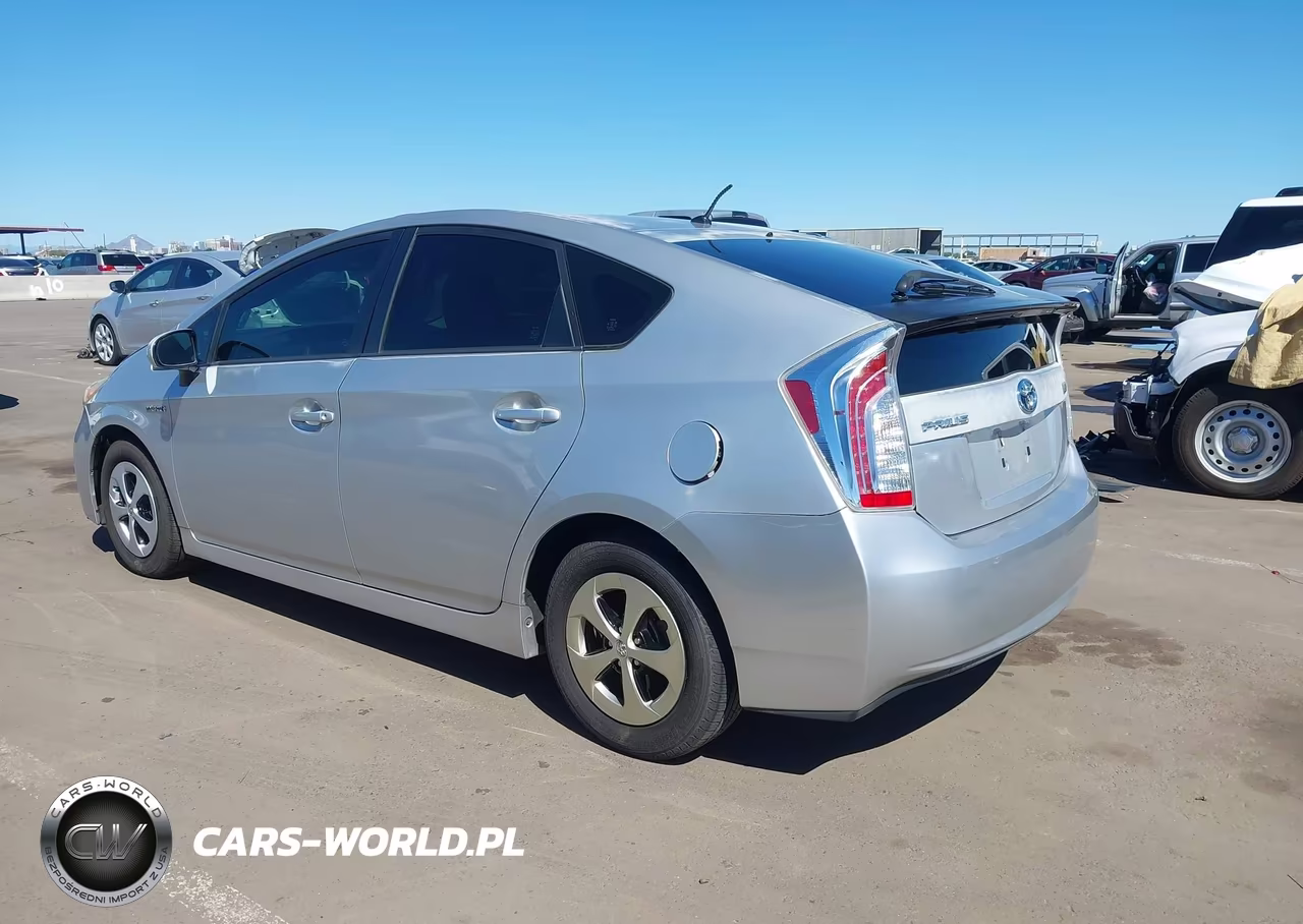 2014 Toyota Prius Two VIN:JTDKN3DUXE1804381 - 3