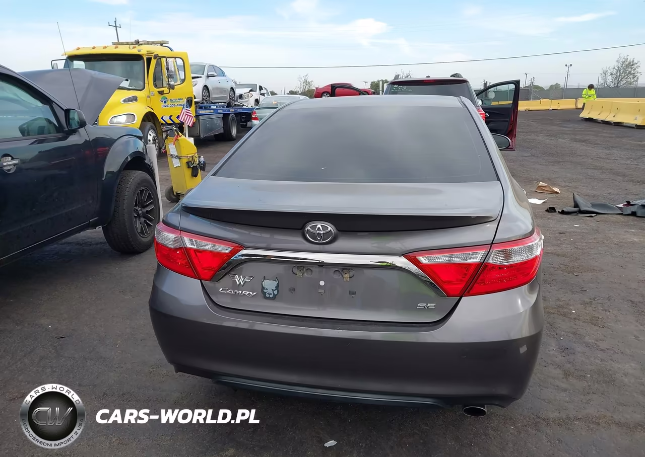 2015 Toyota Camry Se VIN:4T1BF1FK2FU972993 - 18