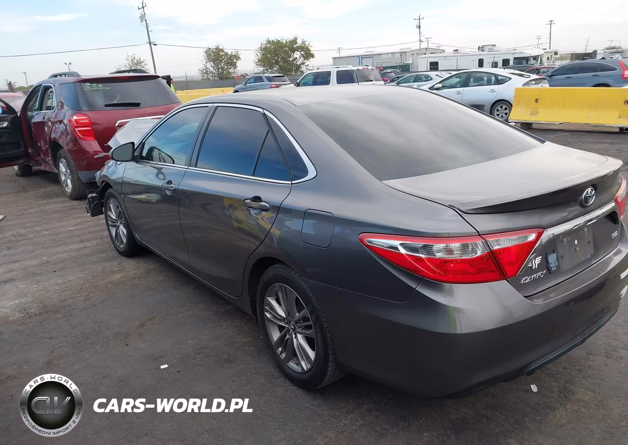 2015 Toyota Camry Se VIN:4T1BF1FK2FU972993 - 3