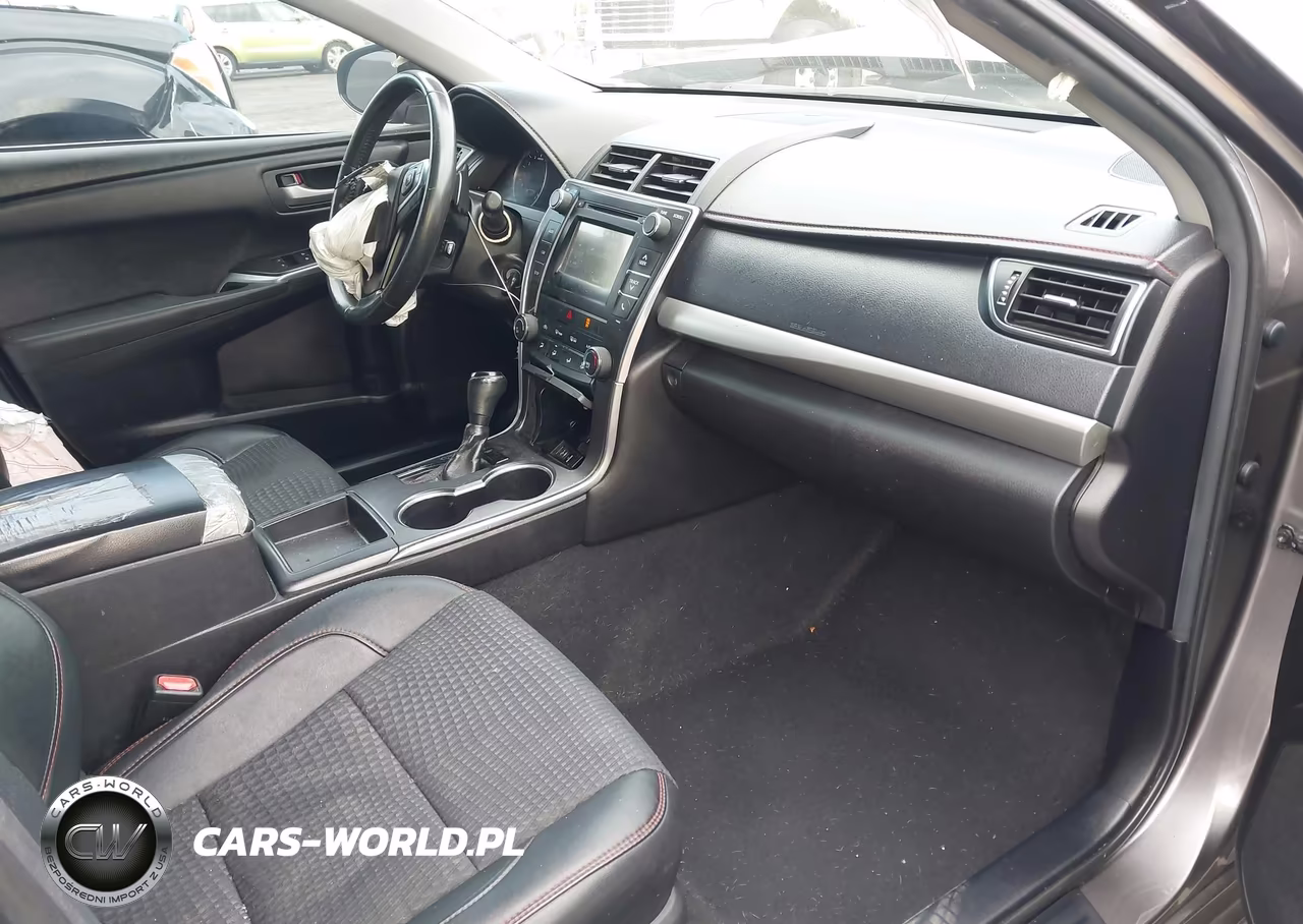 2015 Toyota Camry Se VIN:4T1BF1FK2FU972993 - 5