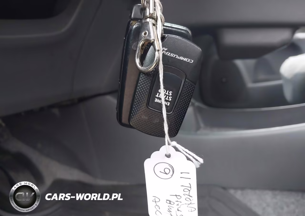 2010 Toyota Prius Iii VIN:JTDKN3DU8A0233411 - 11