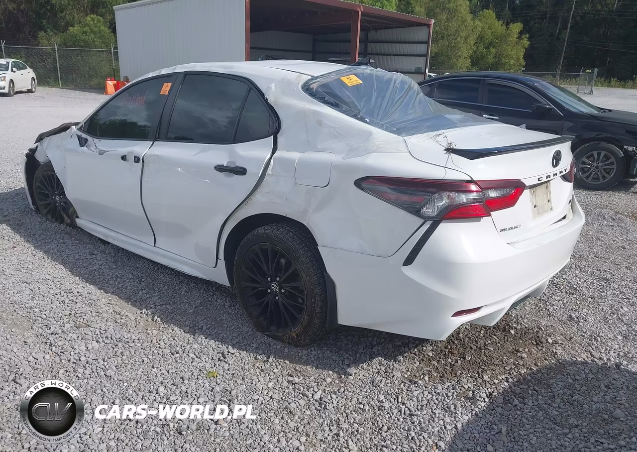 2021 Toyota Camry Se Nightshade Edition VIN:4T1G11AKXMU464084 - 3