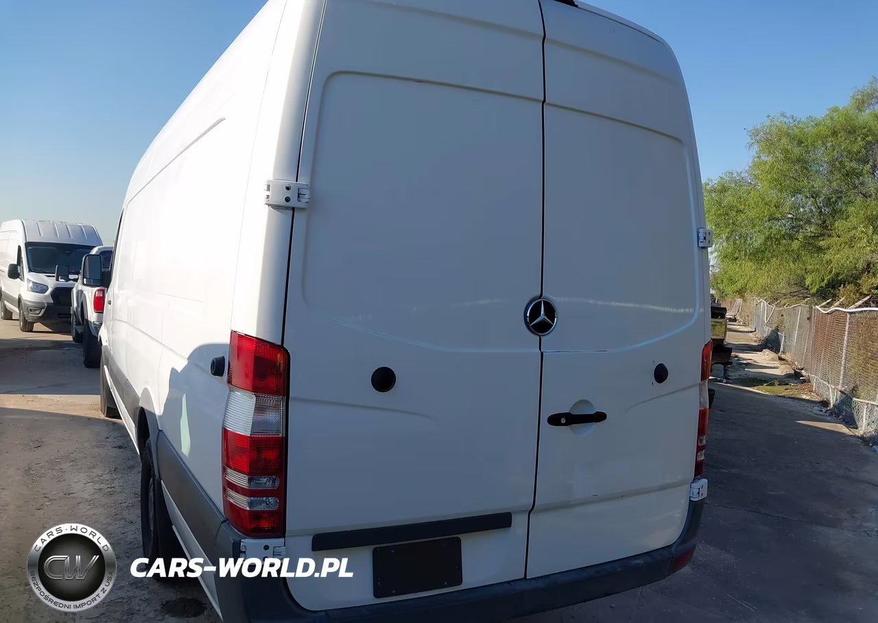2016 Mercedes-Benz Sprinter 2500 VIN:WD3PE8DD1GP256459 - 3