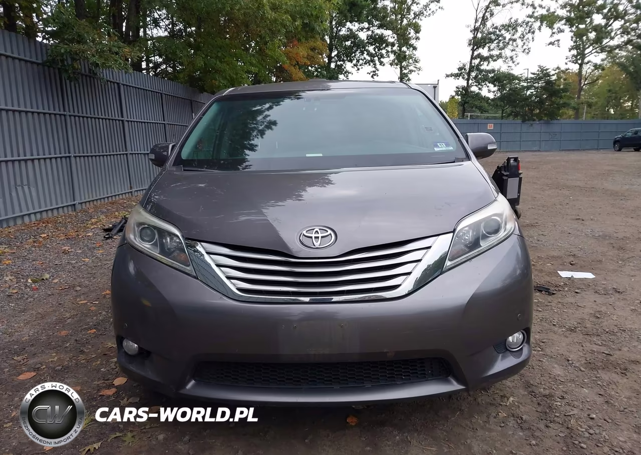 2017 Toyota Sienna Limited Premium 7 Passenger VIN:5TDDZ3DC4HS180640 - 13
