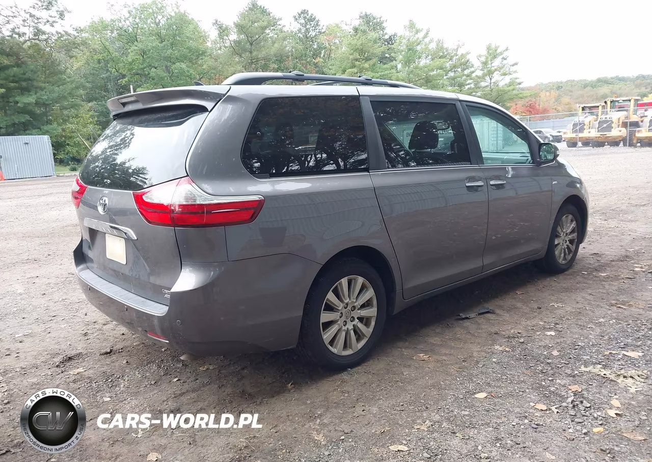2017 Toyota Sienna Limited Premium 7 Passenger VIN:5TDDZ3DC4HS180640 - 4