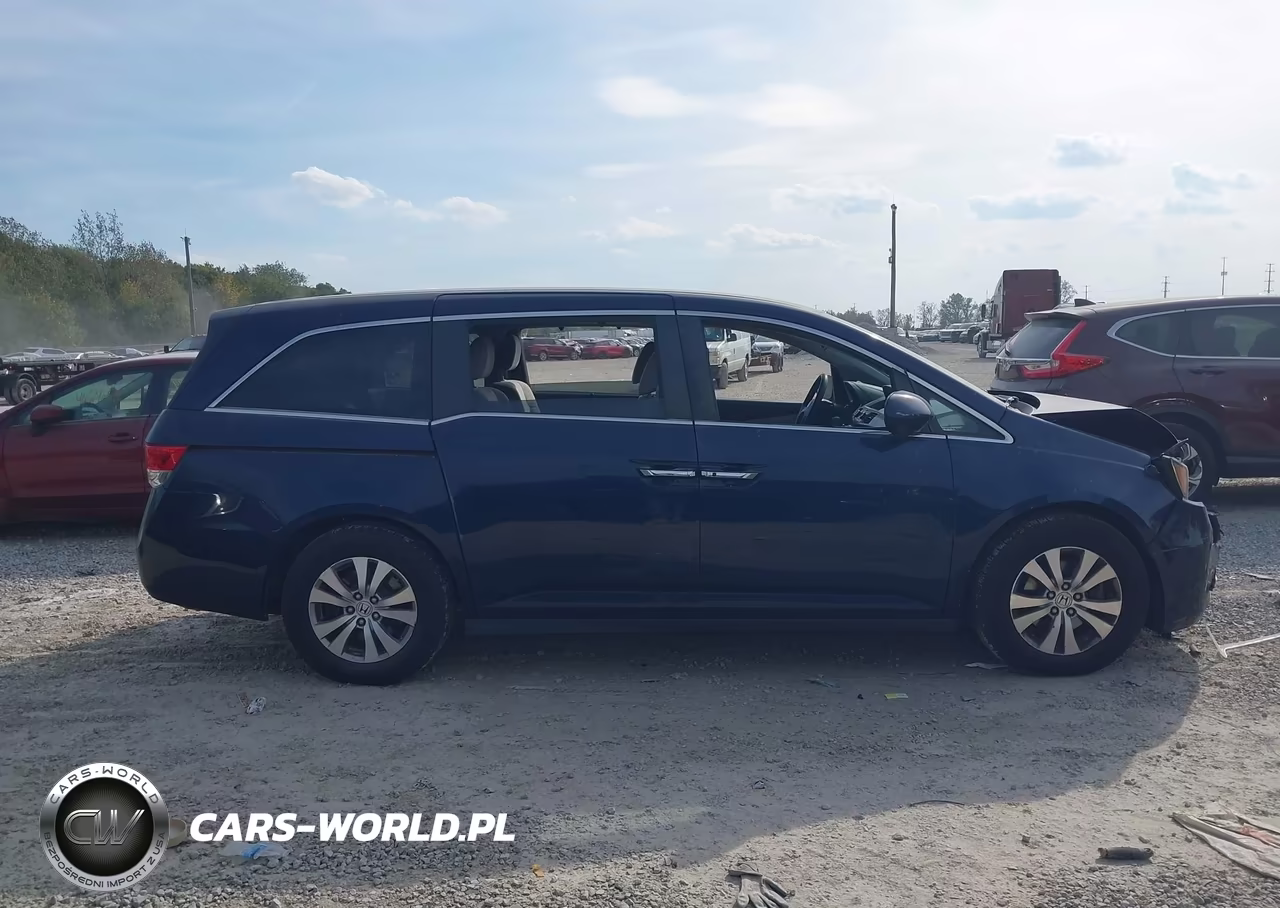 2016 Honda Odyssey Se VIN:5FNRL5H35GB115814 - 14