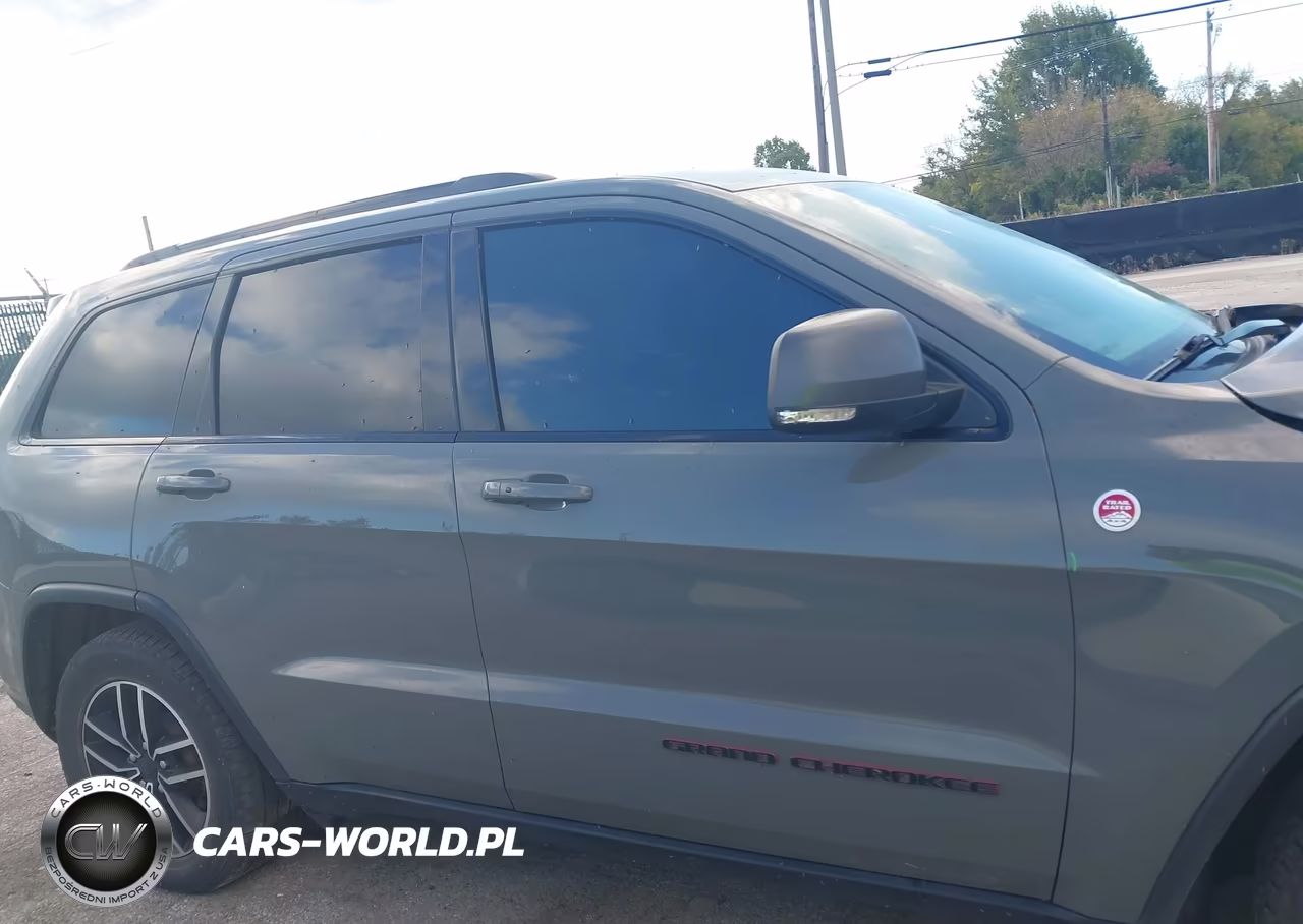 2020 Jeep Grand Cherokee Trailhawk 4X4 VIN:1C4RJFLG7LC231853 - 14