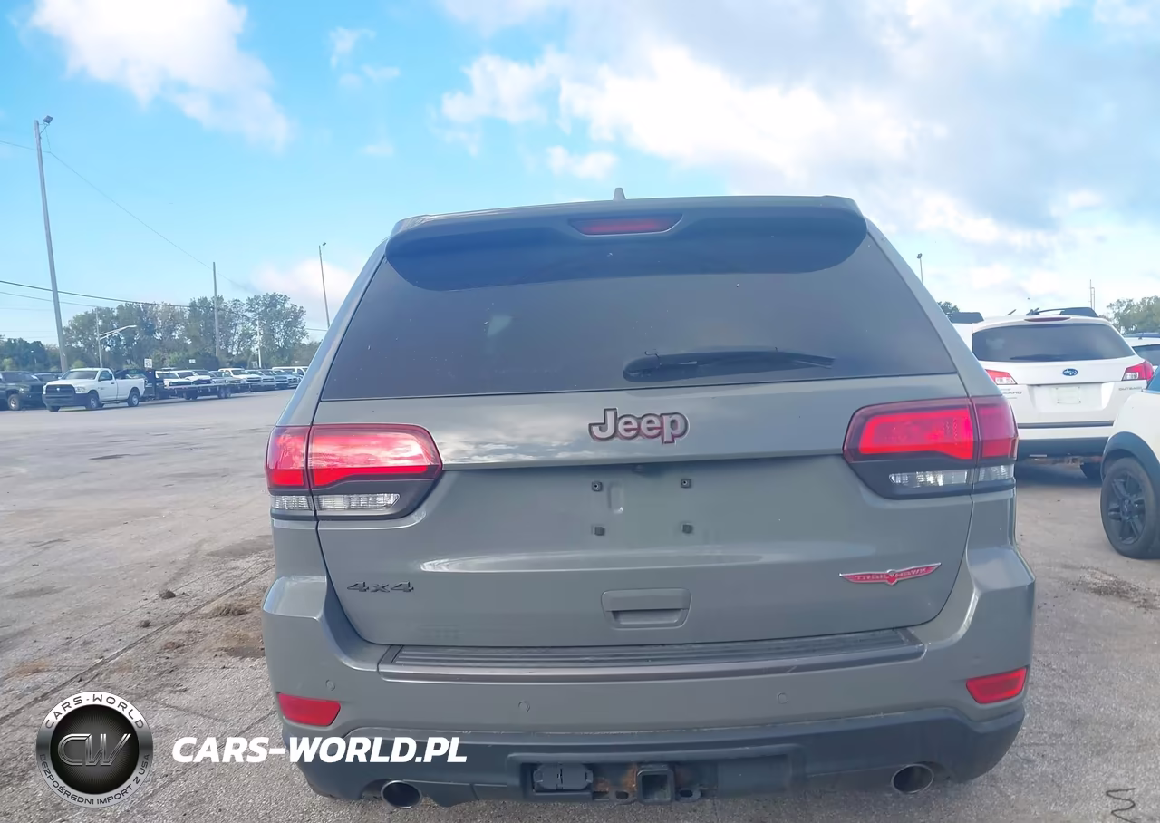 2020 Jeep Grand Cherokee Trailhawk 4X4 VIN:1C4RJFLG7LC231853 - 17