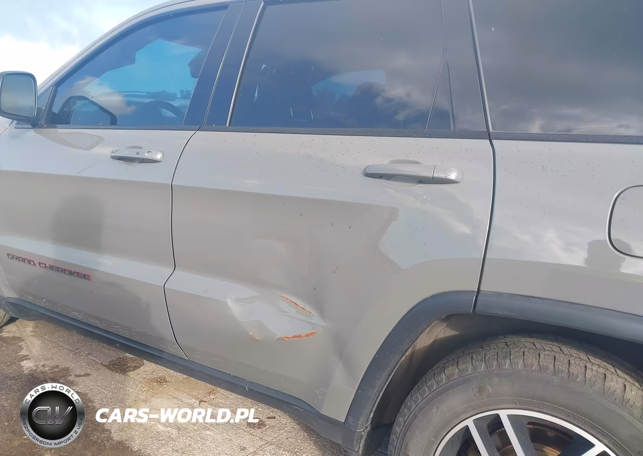 2020 Jeep Grand Cherokee Trailhawk 4X4 VIN:1C4RJFLG7LC231853 - 18