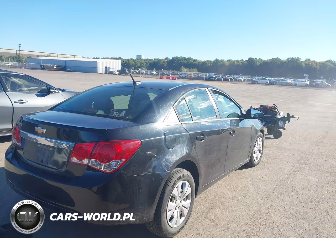 2012 Chevrolet Cruze Ls VIN:1G1PC5SH9C7223342 - 4