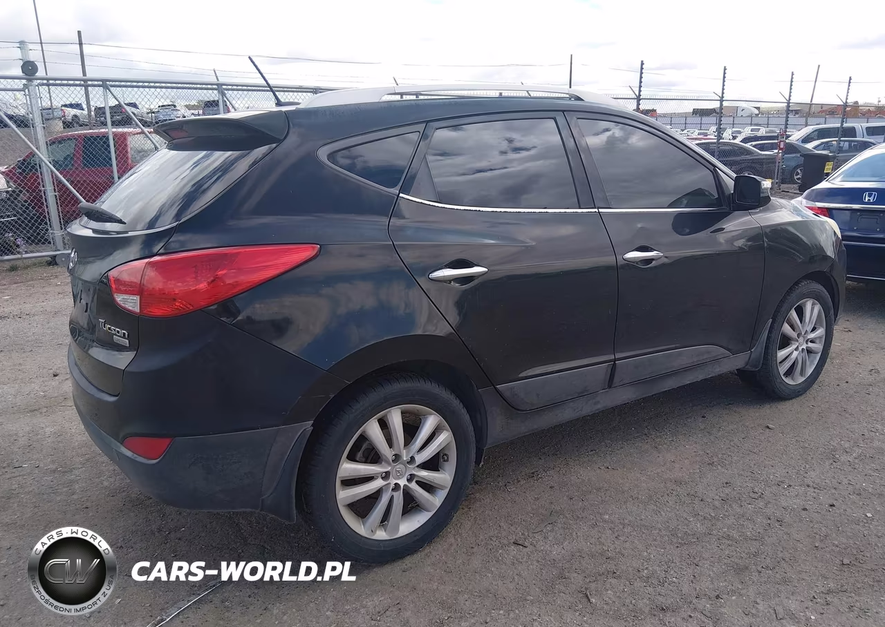 2010 Hyundai Tucson Limited VIN:KM8JU3AC0AU068226 - 4