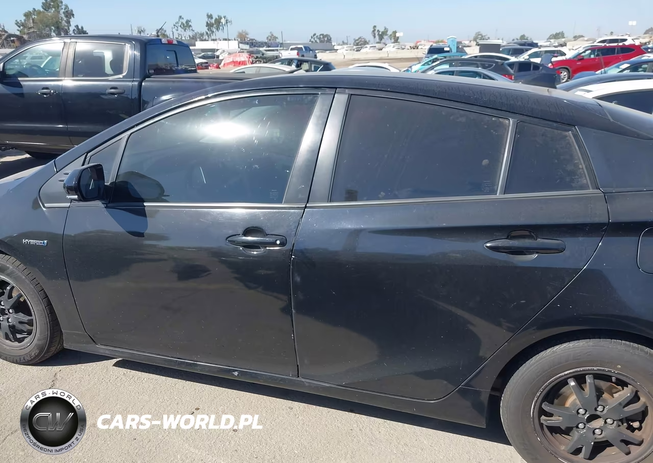 2016 Toyota Prius Two VIN:JTDKBRFU6G3515112 - 14