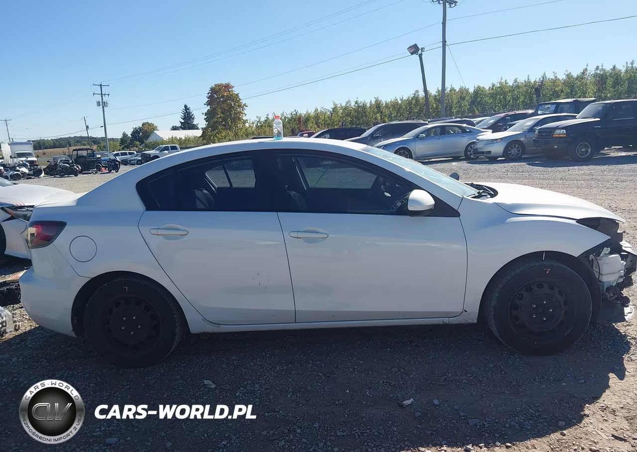2013 Mazda Mazda3 I Sport VIN:JM1BL1UP5D1849120 - 13