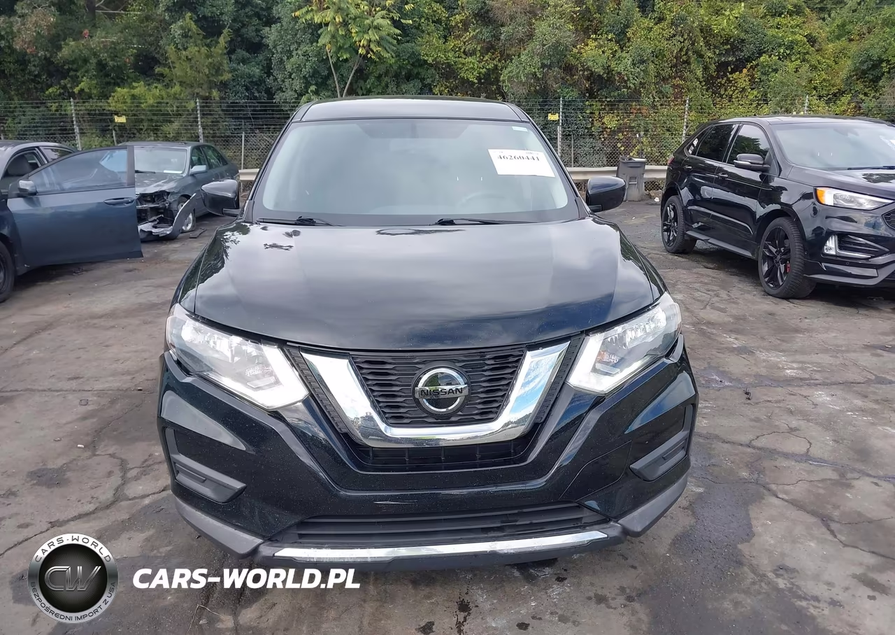 2018 Nissan Rogue S VIN:KNMAT2MT0JP613126 - 12