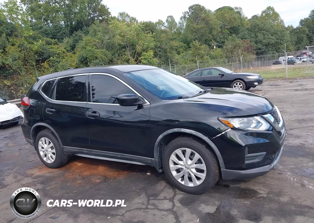 2018 Nissan Rogue S VIN:KNMAT2MT0JP613126 - 13