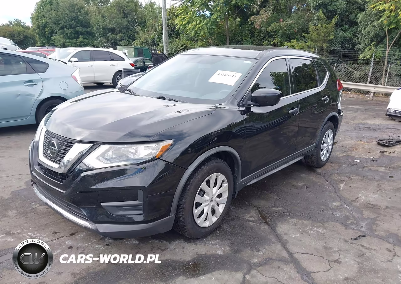 2018 Nissan Rogue S VIN:KNMAT2MT0JP613126 - 2