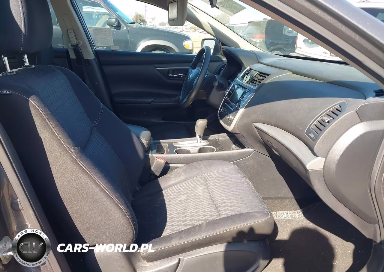 2017 Nissan Altima 2.5 S VIN:1N4AL3AP3HN349182 - 5