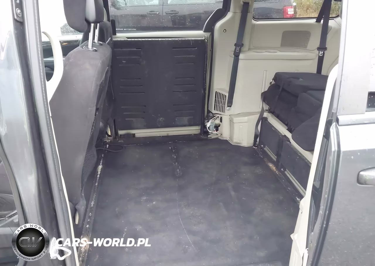 2011 Dodge Grand Caravan Express VIN:2D4RN4DG8BR629573 - 16