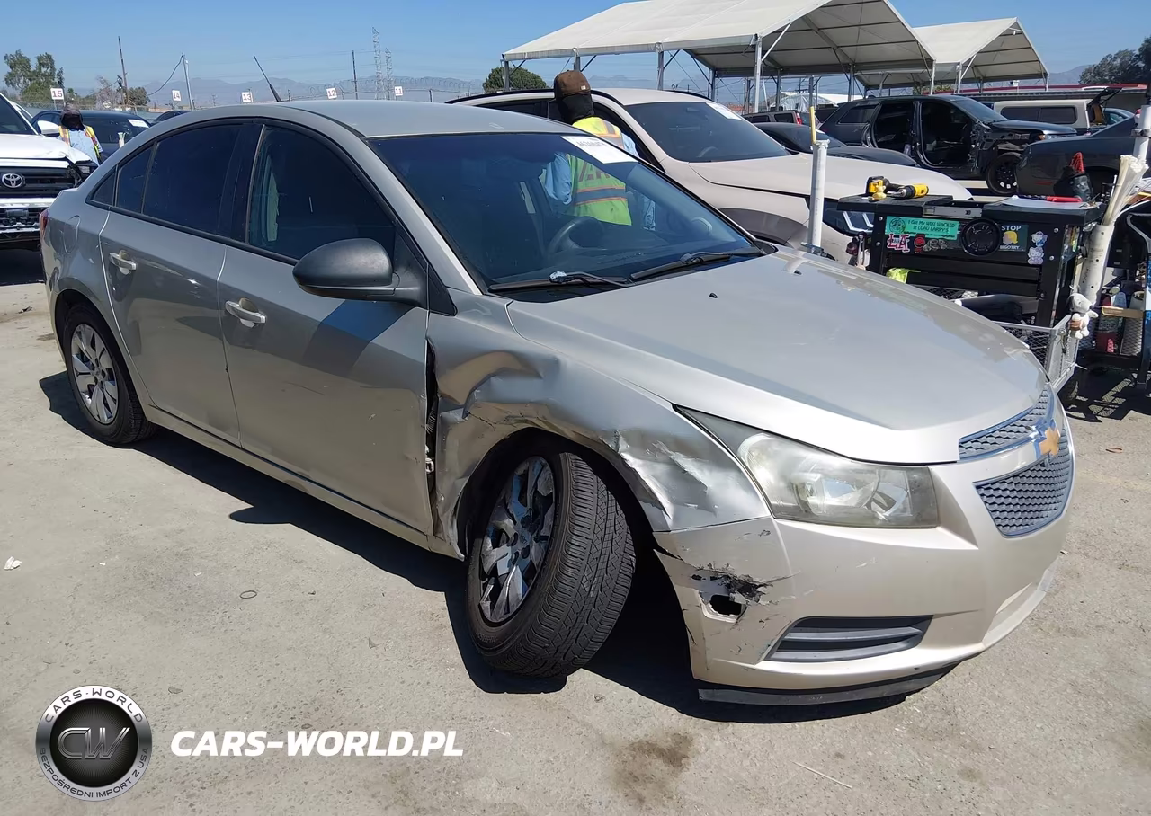 2013 Chevrolet Cruze Ls Auto