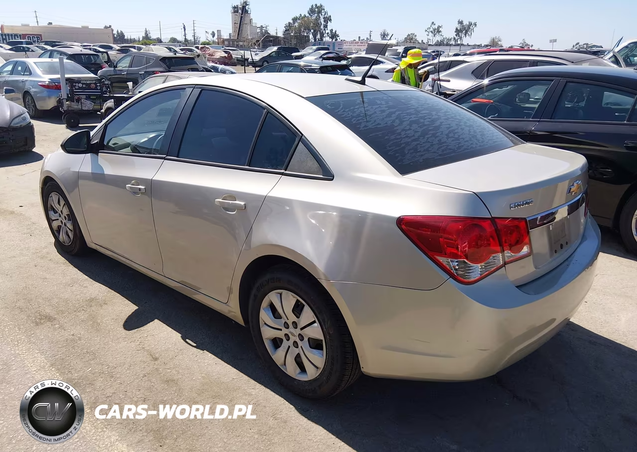 2013 Chevrolet Cruze Ls Auto VIN:1G1PA5SH4D7240329 - 3