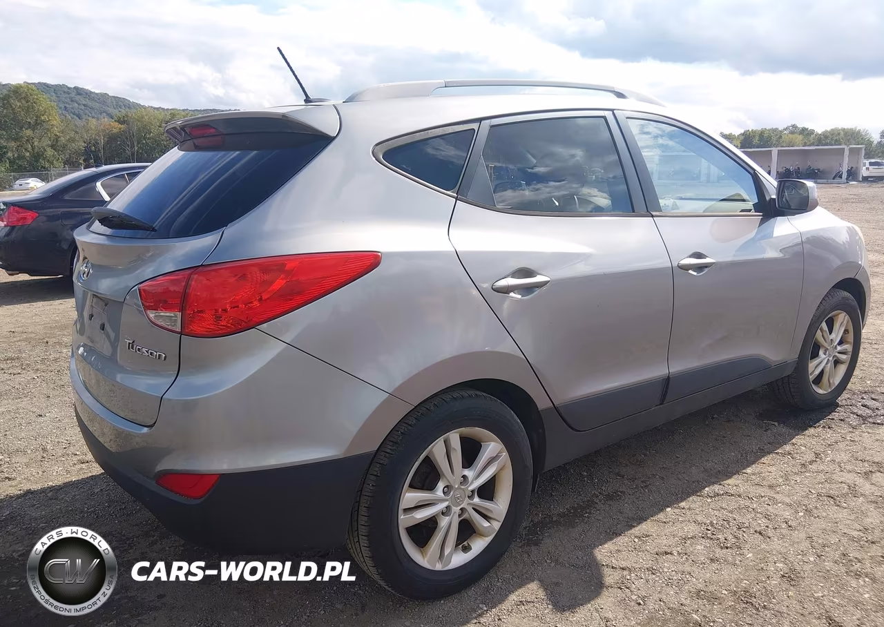 2011 Hyundai Tucson Gls VIN:KM8JU3AC1BU193656 - 4