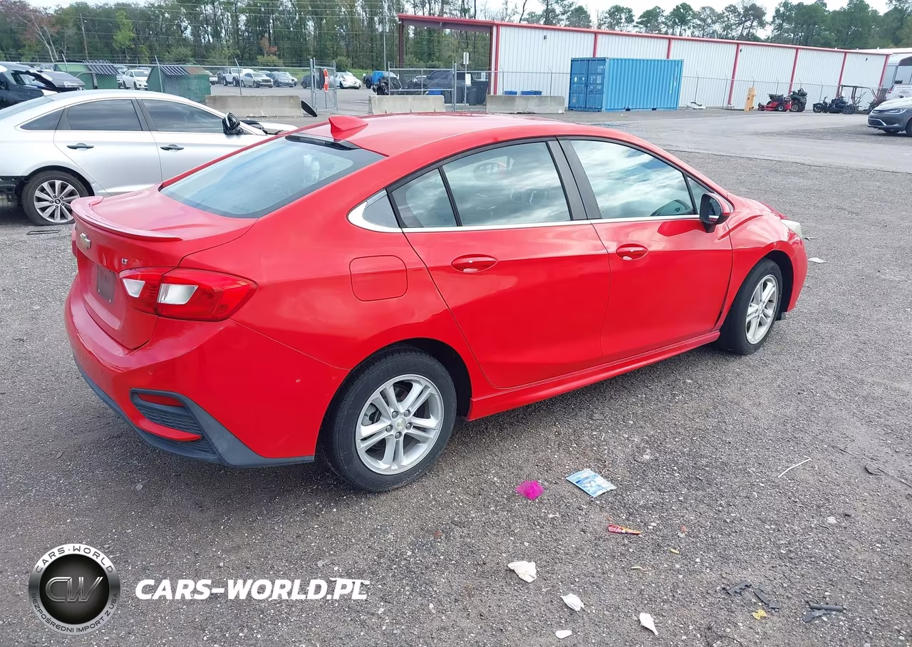 2017 Chevrolet Cruze Lt Auto VIN:1G1BE5SM7H7170732 - 4