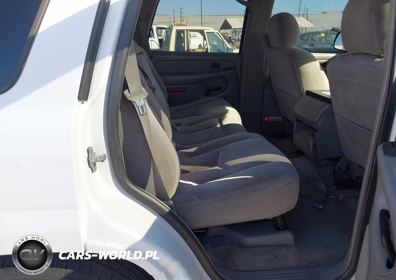 2004 Chevrolet Tahoe Ls VIN:1GNEC13V54R305688 - 8