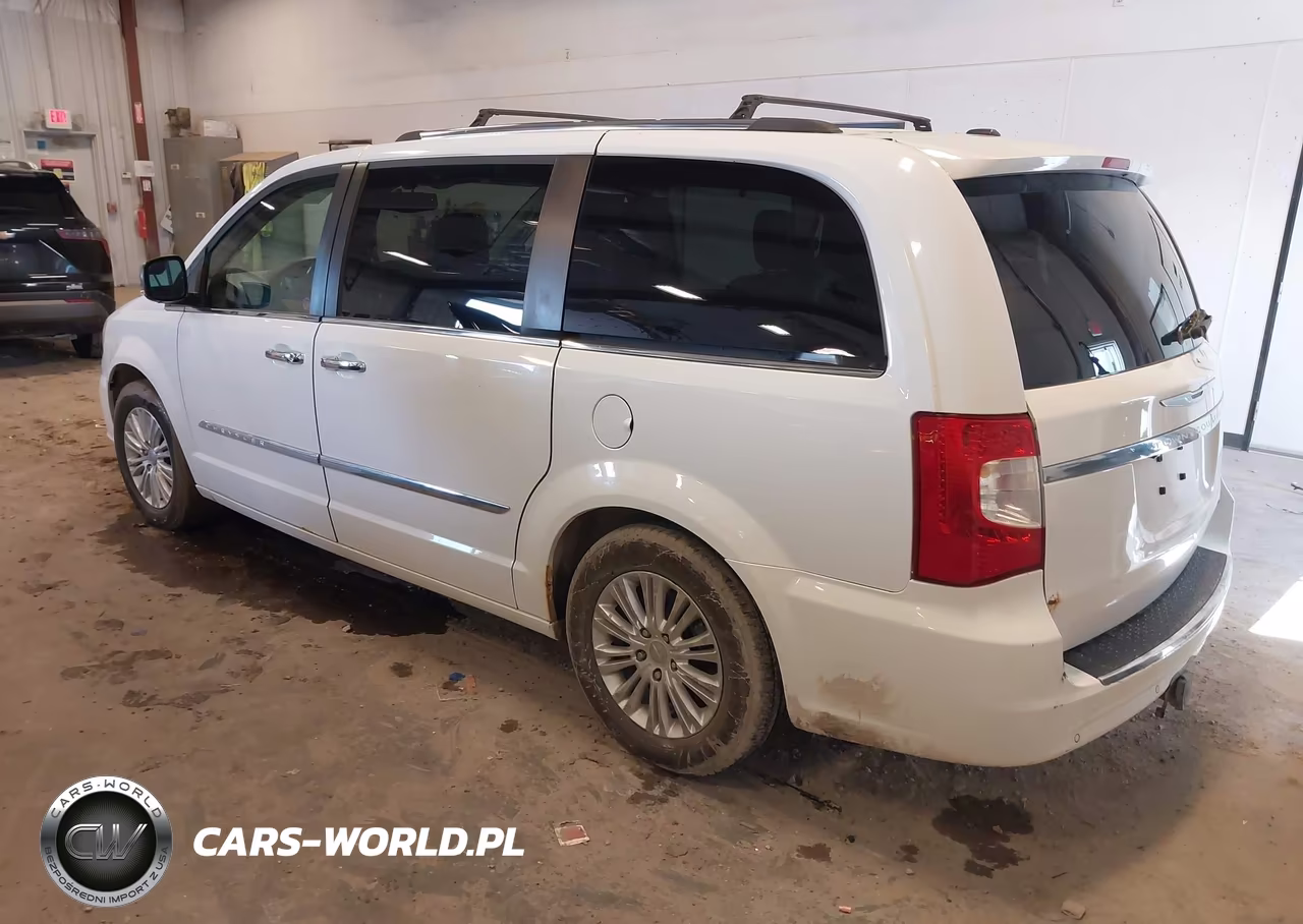 2014 Chrysler Town & Country Limited VIN:2C4RC1GG1ER290074 - 3