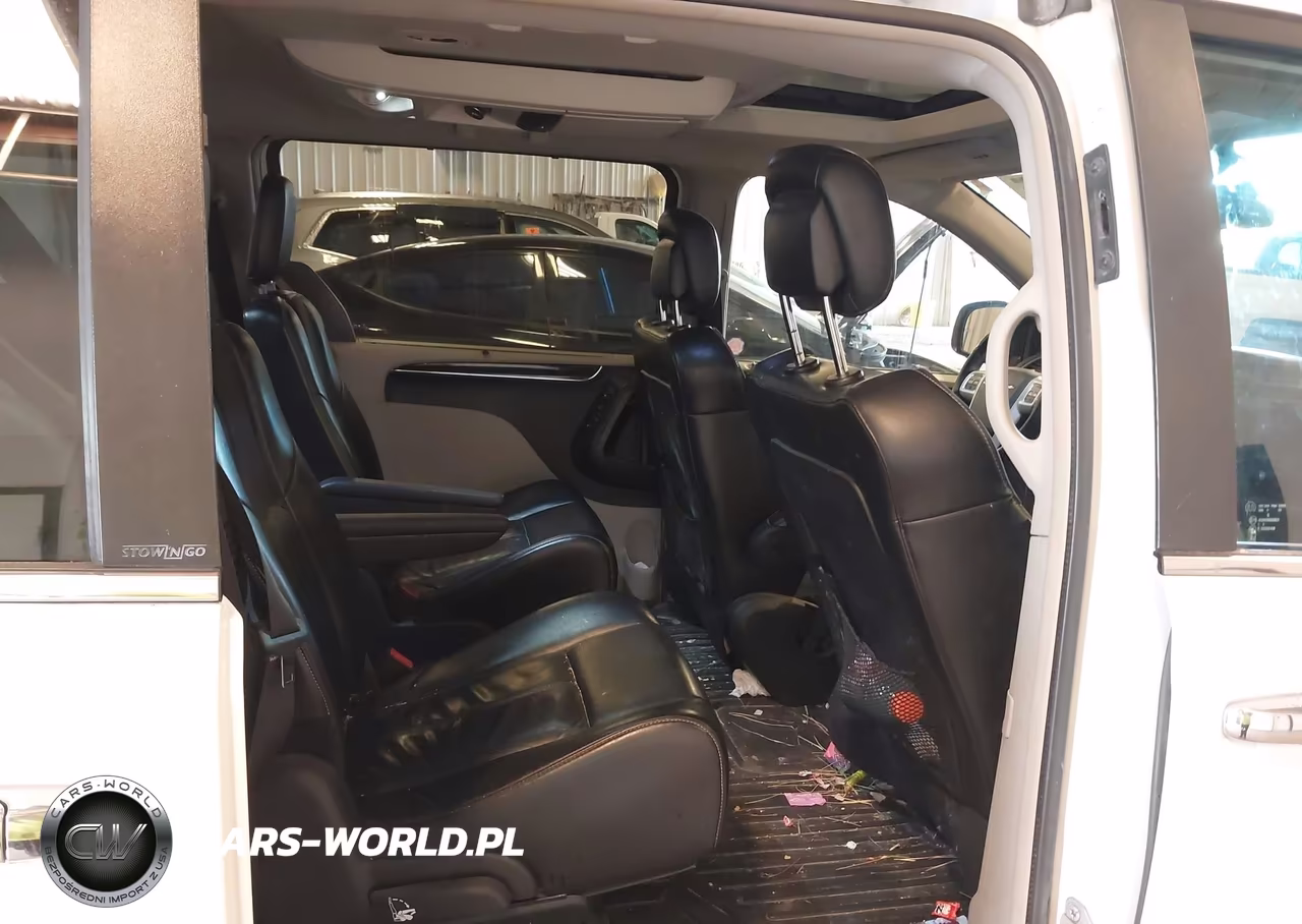 2014 Chrysler Town & Country Limited VIN:2C4RC1GG1ER290074 - 8