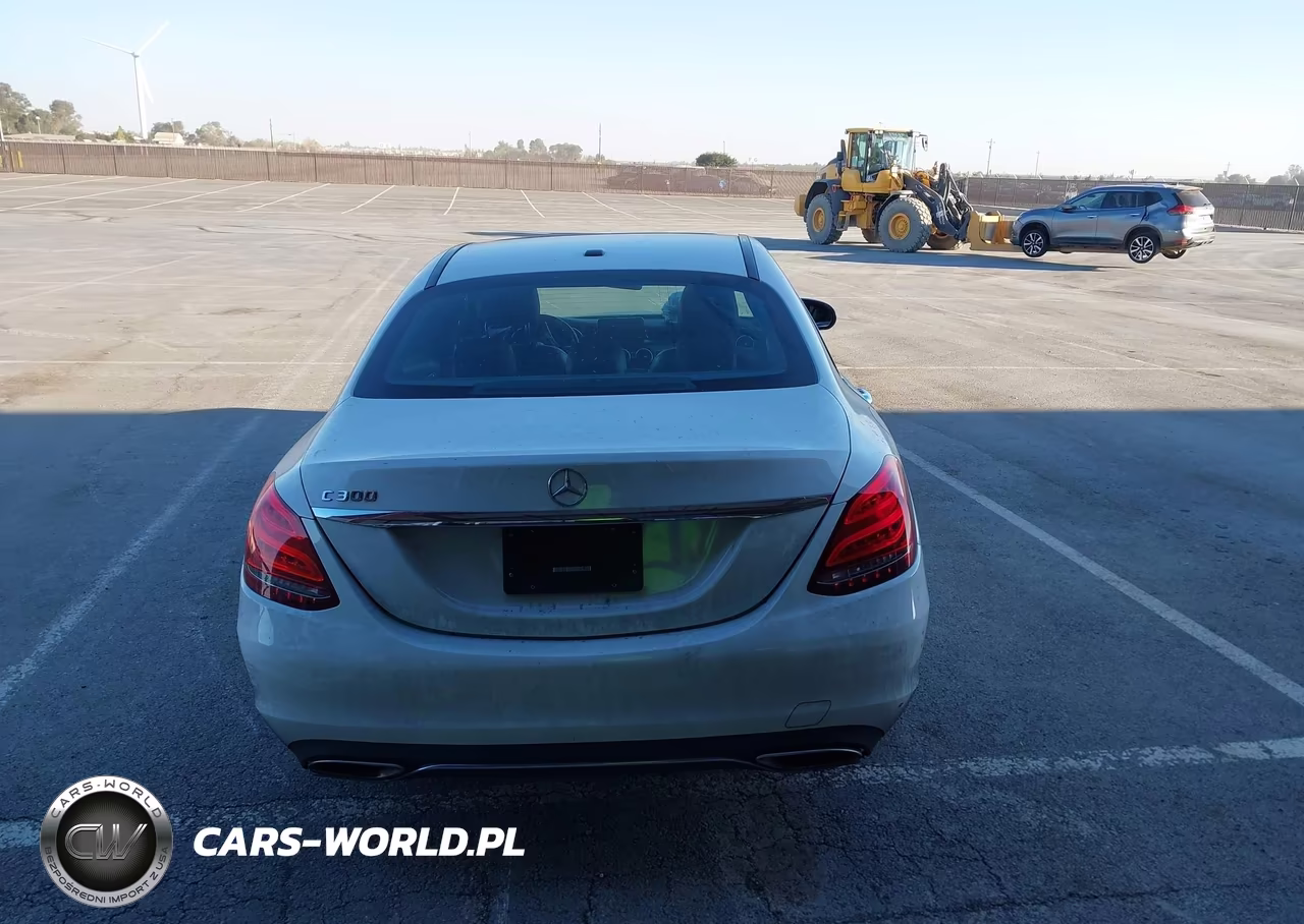 2018 Mercedes-Benz C 300 VIN:55SWF4JB0JU281959 - 16