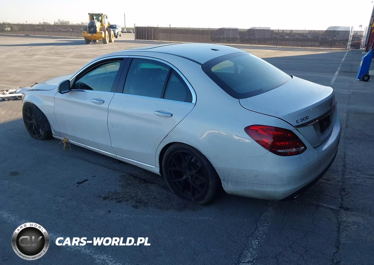 2018 Mercedes-Benz C 300 VIN:55SWF4JB0JU281959 - 3
