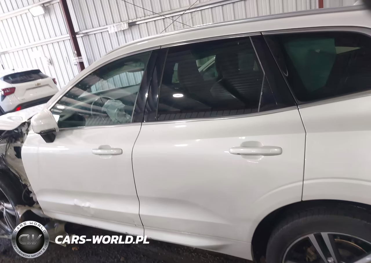 2019 Volvo Xc60 T5 Momentum VIN:LYV102RK5KB201693 - 15