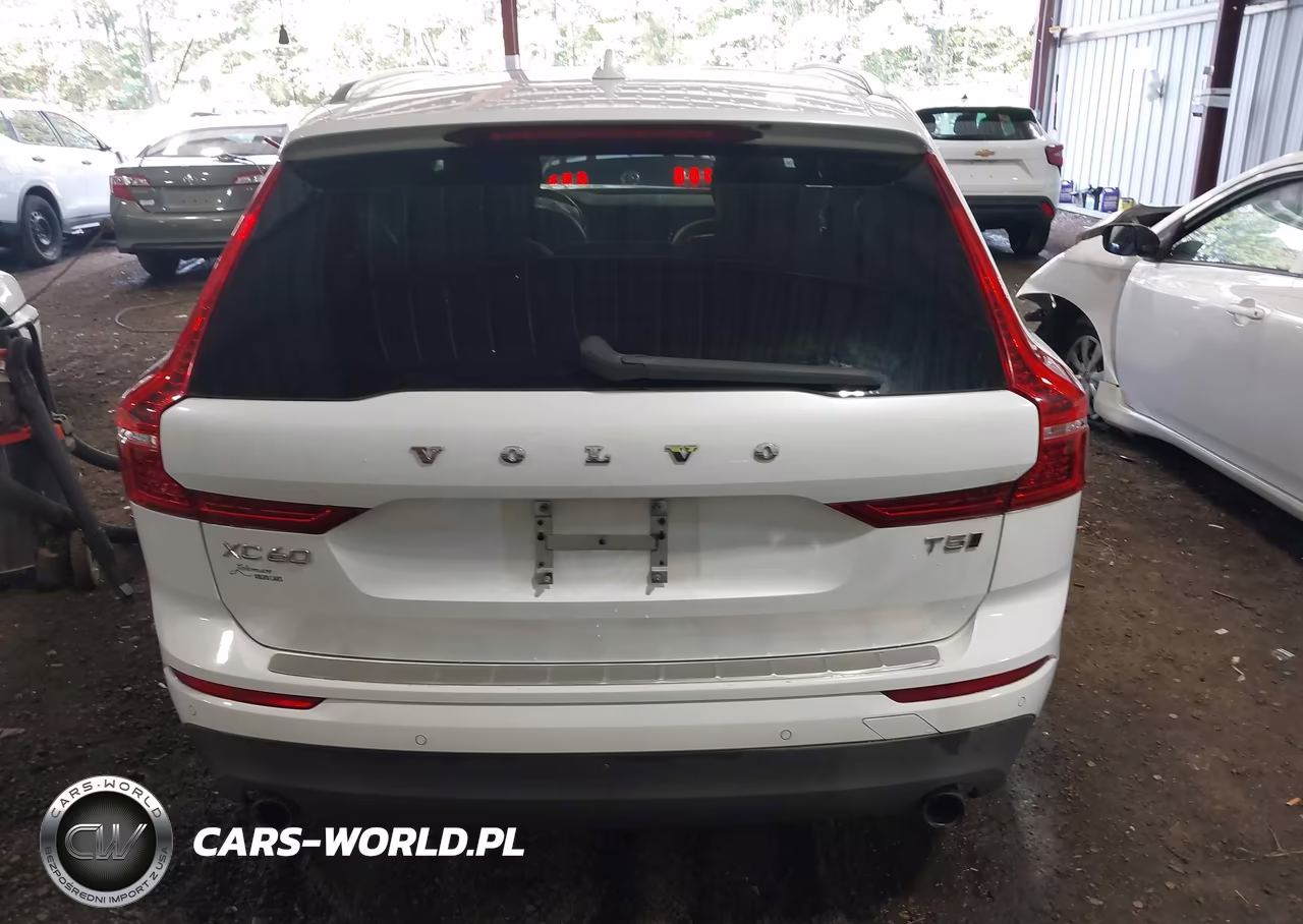 2019 Volvo Xc60 T5 Momentum VIN:LYV102RK5KB201693 - 17