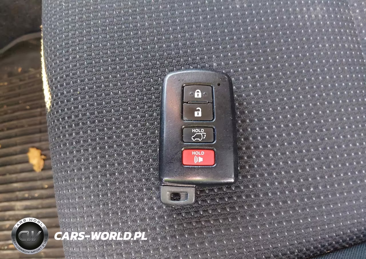 2018 Toyota Rav4 Xle VIN:2T3RFREV2JW731797 - 11