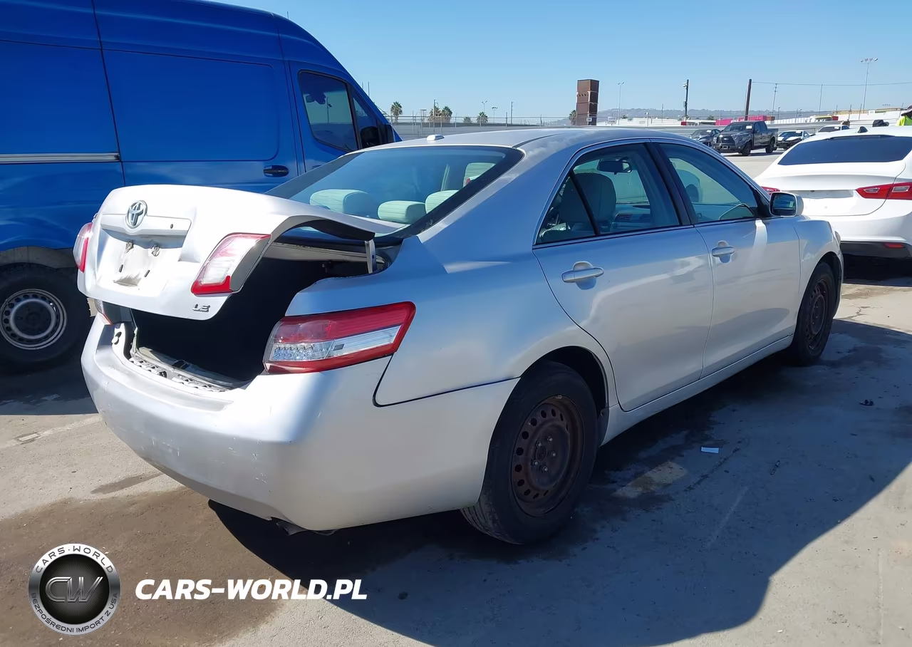 2011 Toyota Camry Le VIN:4T4BF3EKXBR176103 - 4