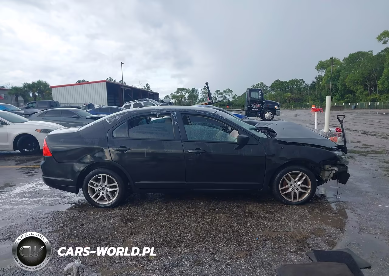 2012 Ford Fusion S VIN:3FAHP0GA7CR216290 - 13