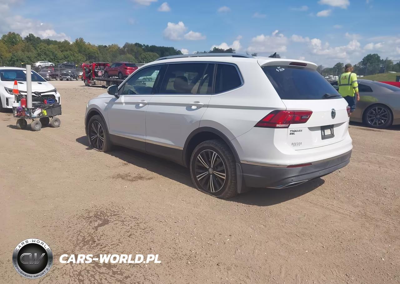 2019 Volkswagen Tiguan 2.0T Se-2.0T Sel-2.0T Sel R-Line-2.0T Sel R-Line Black VIN:3VV2B7AX2KM048611 - 3