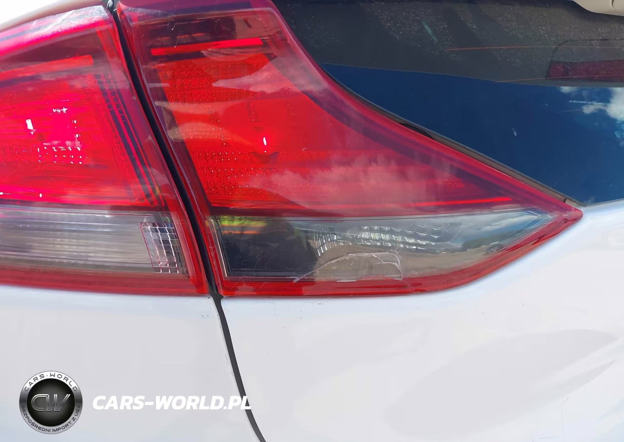 2019 Hyundai Ioniq Hybrid Blue VIN:KMHC65LC3KU122163 - 17
