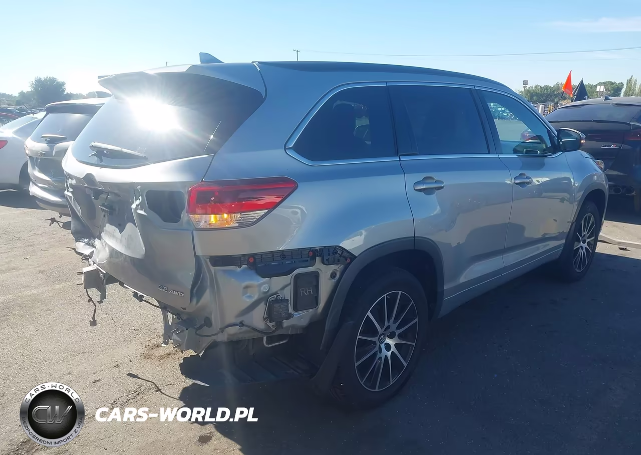 2017 Toyota Highlander Se VIN:5TDJZRFHXHS363765 - 4